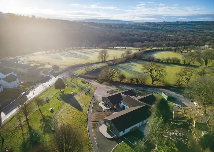 Suite 5 - Sleeping Giant Hotel - Pen Y Cae Inn